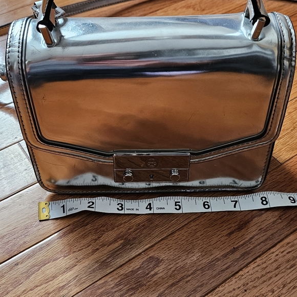 Tory Burch Metallic Mini - Picture 9 of 9
